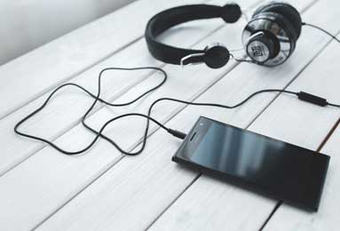 76人与老鹰NBA激战回顾：精彩瞬间与战术对决